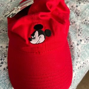 NWT Disney Mickey hat